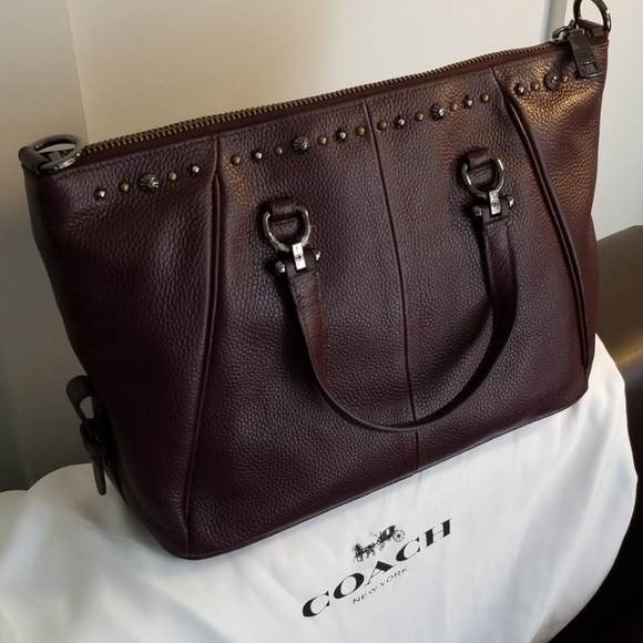 Like new Coach handbag with optional strap - Picture 2 of 6